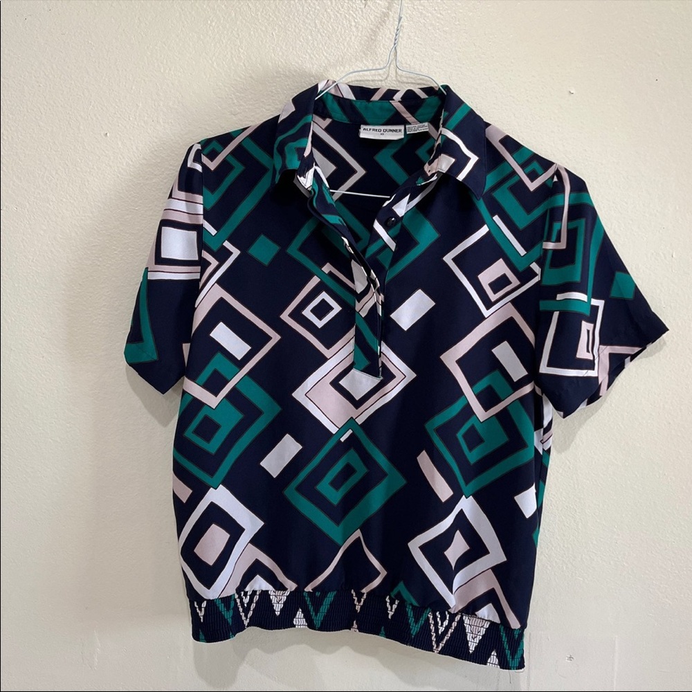 Women's Alfred Dunner geometric shape top Size 10
